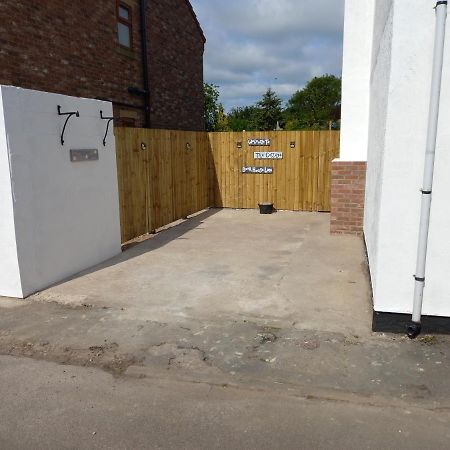 Pet Friendly Beautiful Detached Cottage Close To Spurn Point, Easington And Withersea Kingston upon Hull Kültér fotó