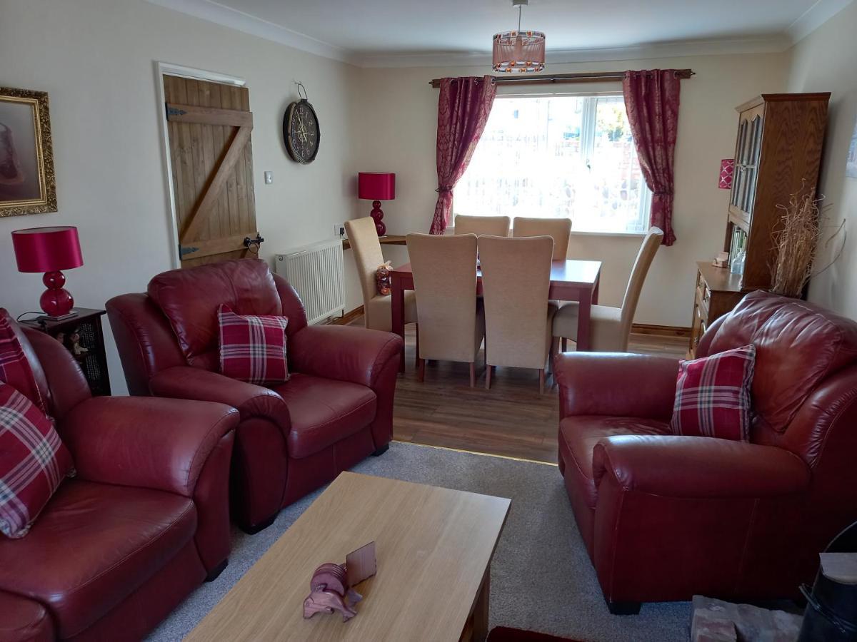 Pet Friendly Beautiful Detached Cottage Close To Spurn Point, Easington And Withersea Kingston upon Hull Kültér fotó
