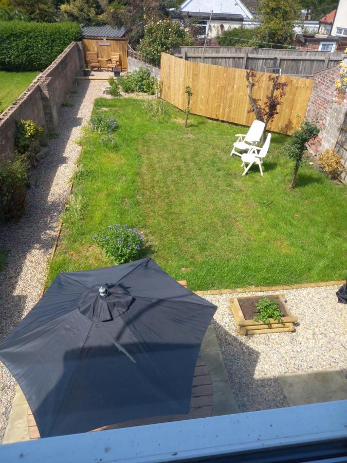 Pet Friendly Beautiful Detached Cottage Close To Spurn Point, Easington And Withersea Kingston upon Hull Kültér fotó