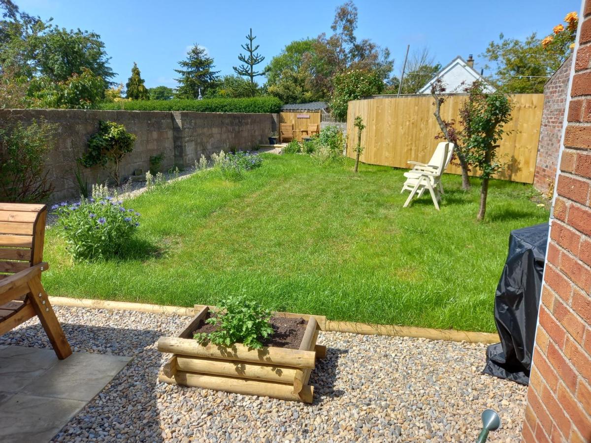 Pet Friendly Beautiful Detached Cottage Close To Spurn Point, Easington And Withersea Kingston upon Hull Kültér fotó