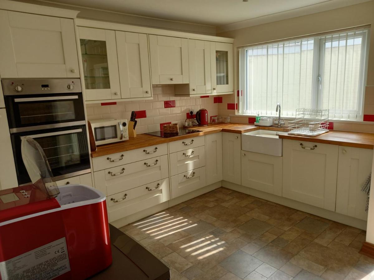 Pet Friendly Beautiful Detached Cottage Close To Spurn Point, Easington And Withersea Kingston upon Hull Kültér fotó